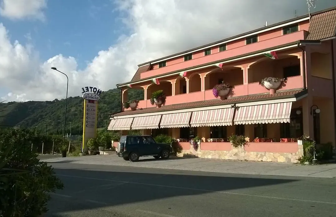 Hotel Lo Svincolo-1